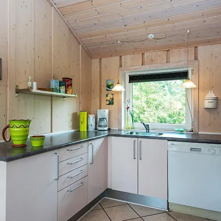 6 Person In Hemmet-by Traum * Hemmet