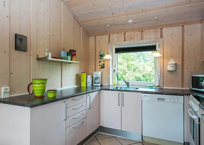 6 Person In Hemmet-by Traum * Hemmet