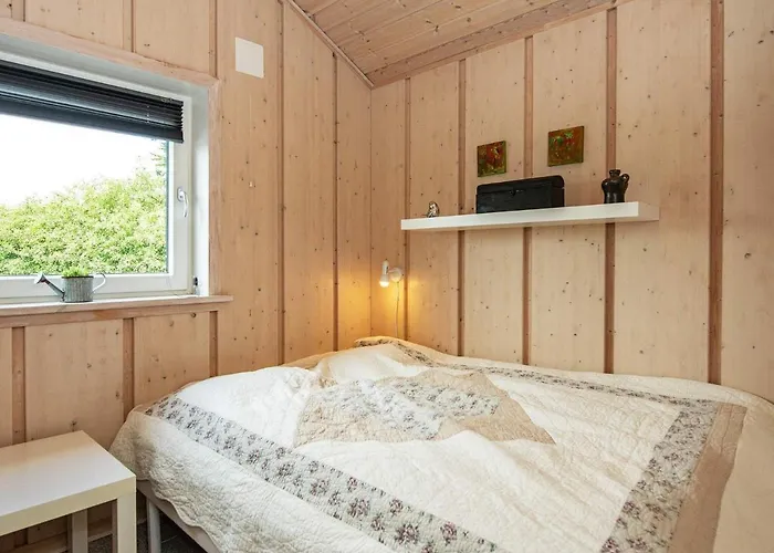 6 Person In Hemmet-by Traum * Hemmet